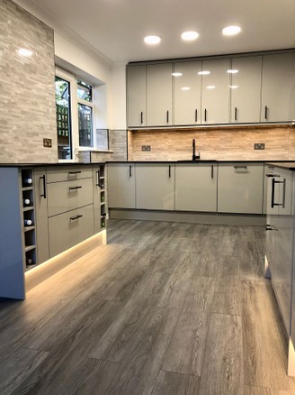 Kitchen Fitting (18).jpg