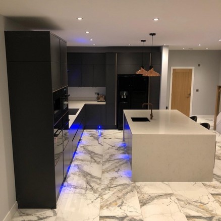 marble top island plus leds square.jpg